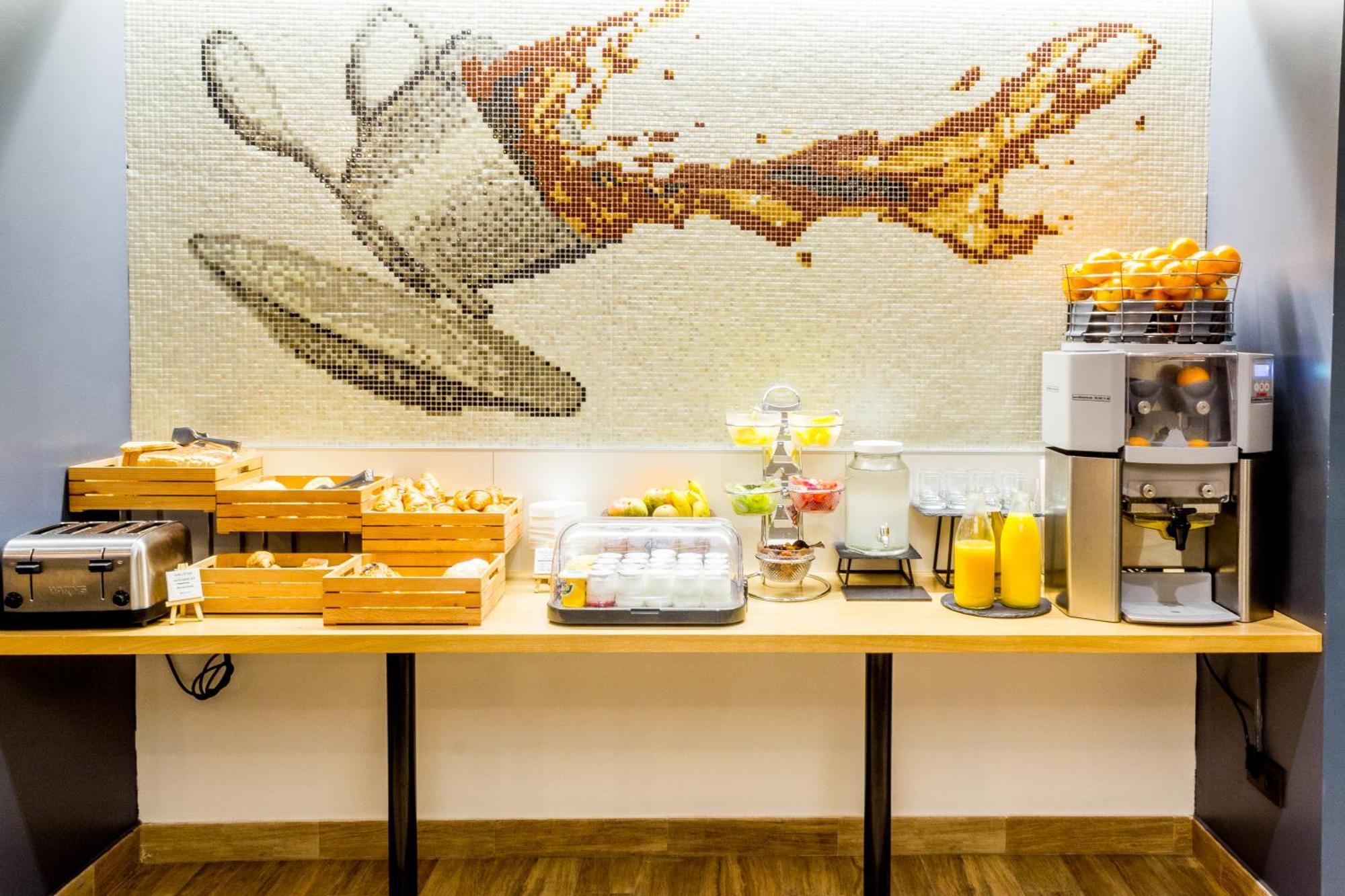 Hotel Boutique Hostemplo Sagrada Familia Barcellona Esterno foto