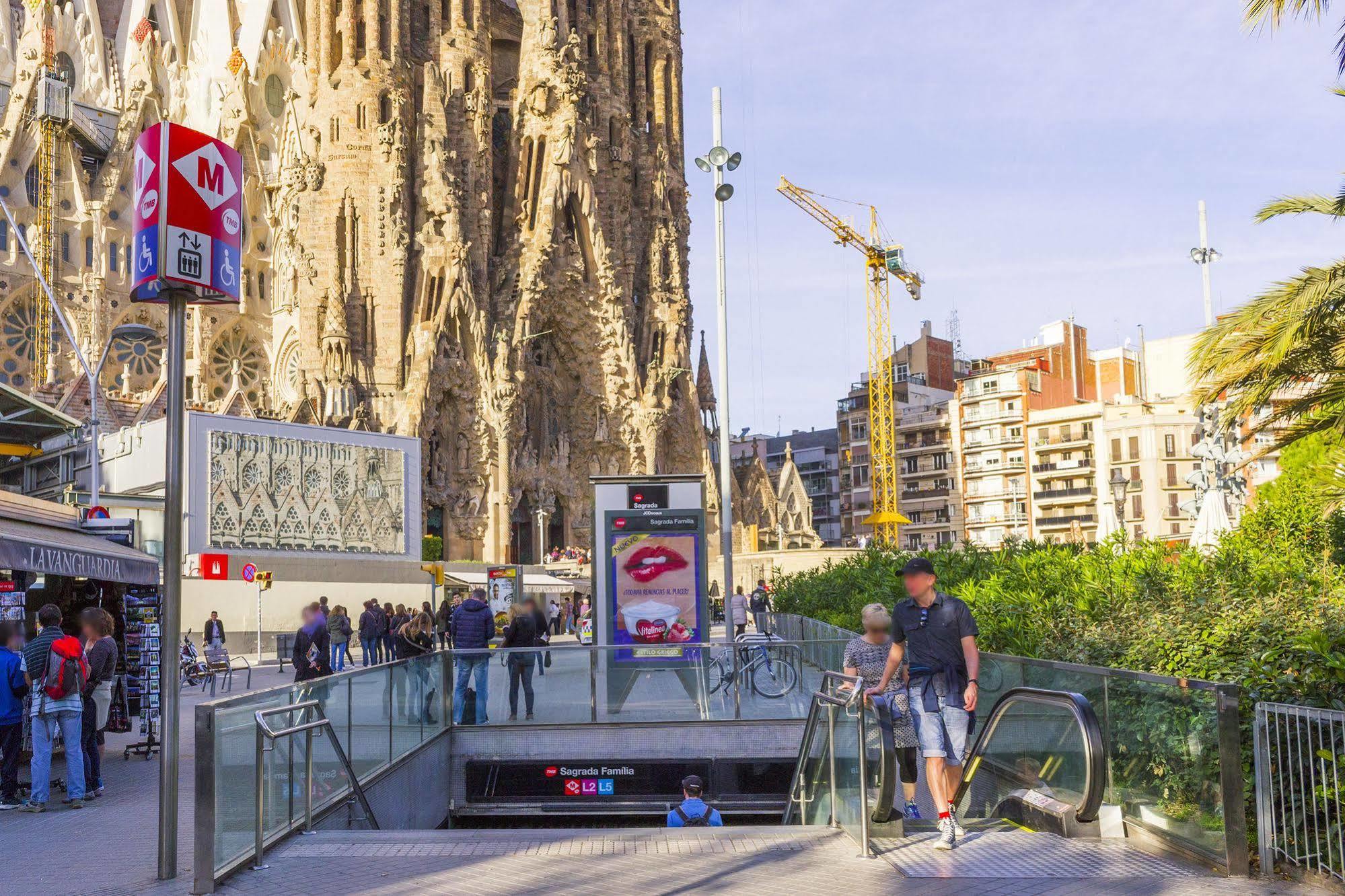 Hotel Boutique Hostemplo Sagrada Familia Barcellona Esterno foto