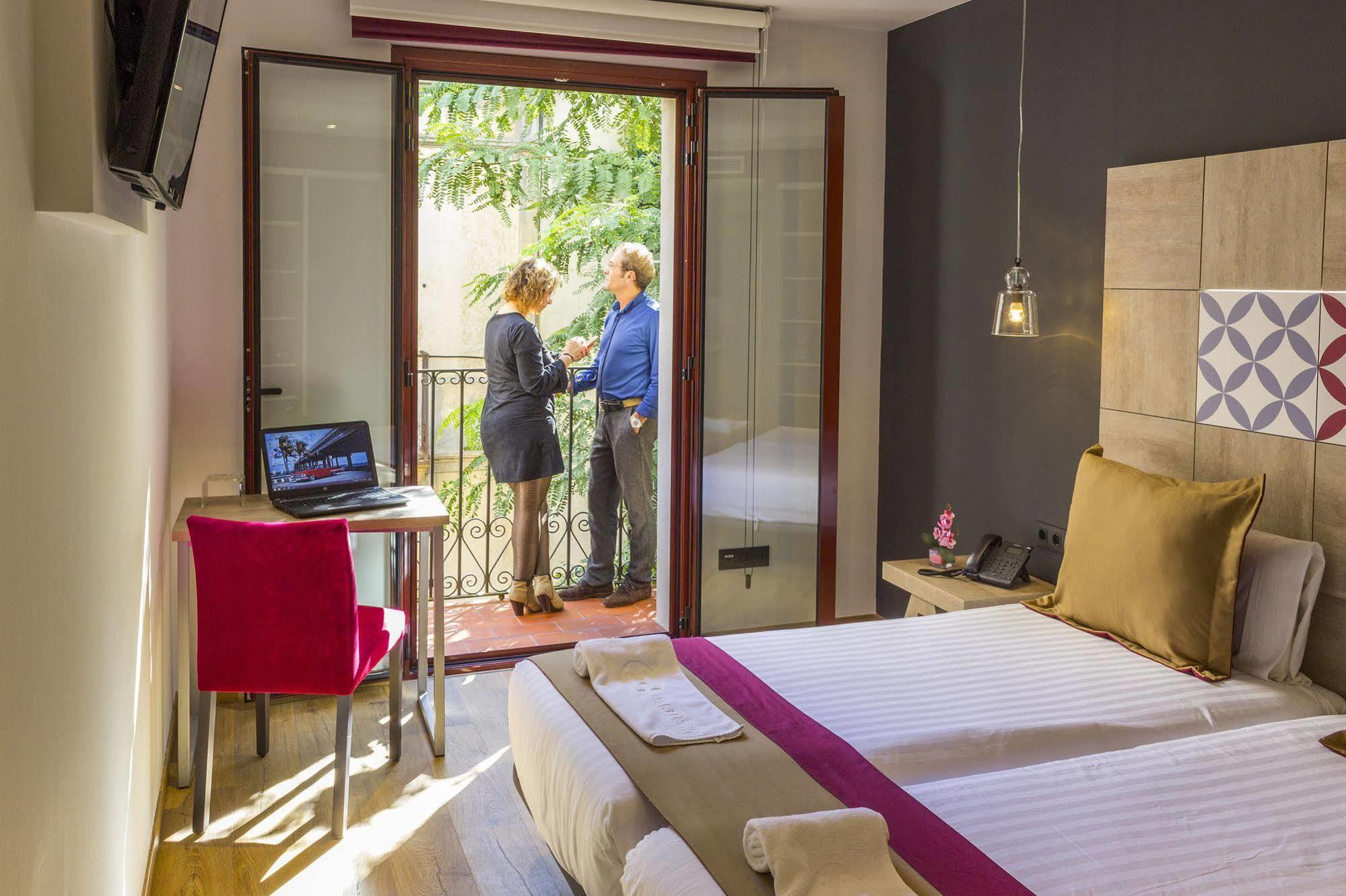 Hotel Boutique Hostemplo Sagrada Familia Barcellona Esterno foto
